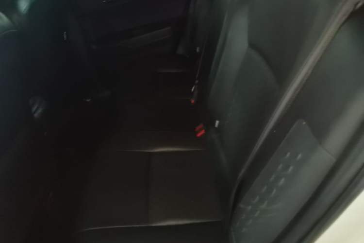 Used Toyota IZOA 2018 2.0L Yichi Edition China V Standard Left Rear Seat