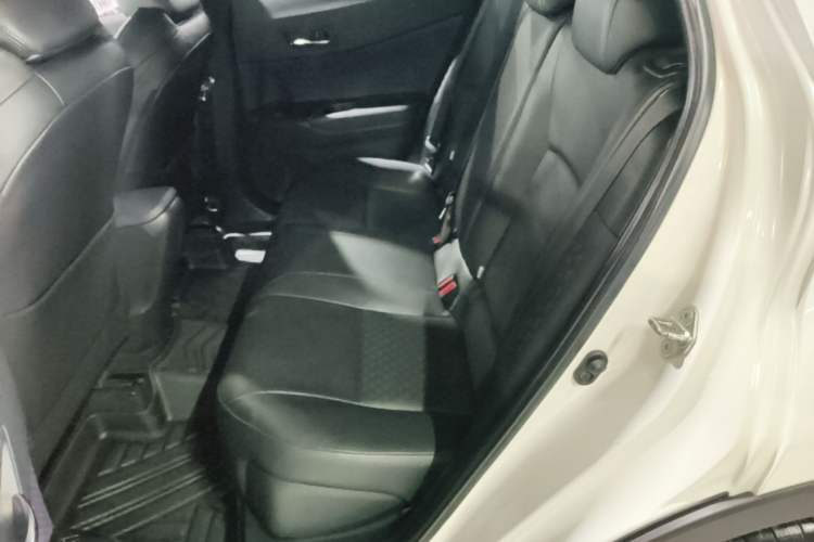 Used Toyota IZOA 2018 2.0L Yichi Version China VI Standard Left Rear Seat