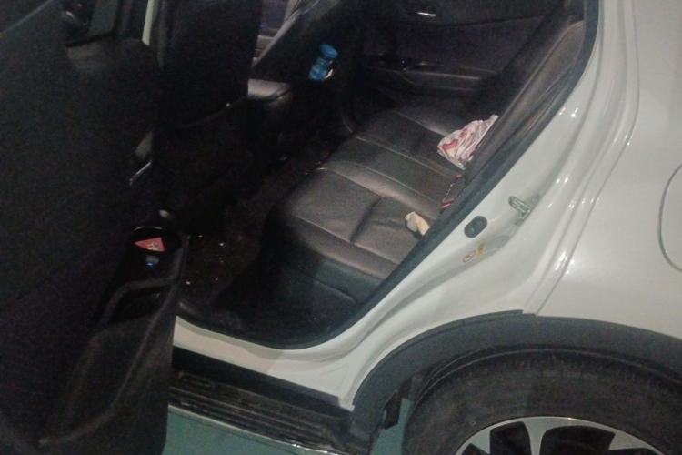 Used Toyota IZOA 2018 2.0L Yichi Version China VI Standard Left Rear Seat