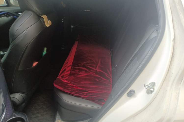 Used Toyota IZOA 2018 2.0L Yichi Edition China V Standard Left Rear Seat
