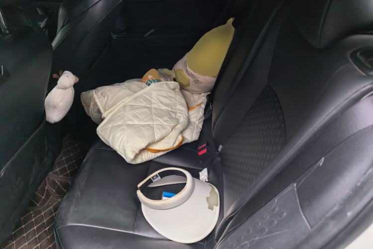 Used Toyota IZOA 2018 2.0L Yichi Version China VI Standard Left Rear Seat
