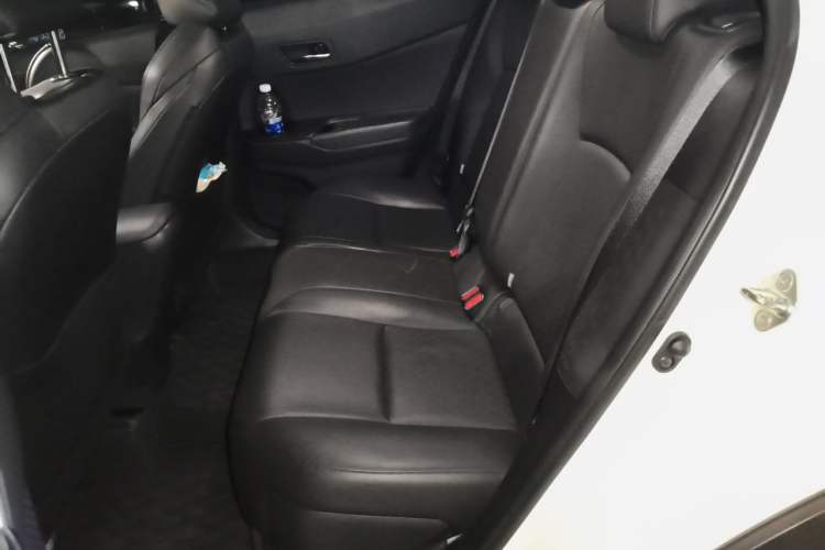 Used Toyota IZOA 2018 2.0L Yichi Version China VI Standard Left Rear Seat