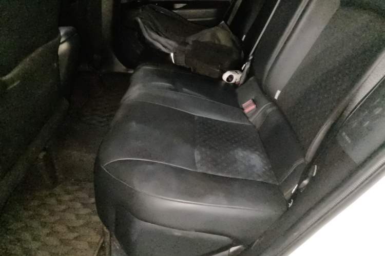 Used Toyota IZOA 2018 2.0L Yixuan Version China VI Standard Left Rear Seat