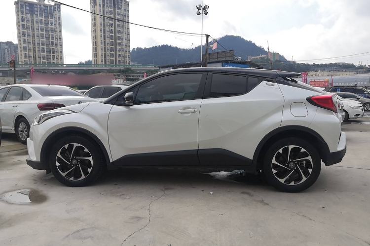 Used Toyota IZOA 2018 2.0L Yichi Edition China V Standard Left Side