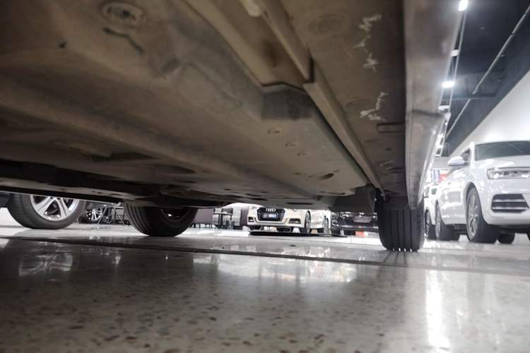 Used Toyota IZOA 2018 2.0L Yichi Version China VI Standard Left Side Sill