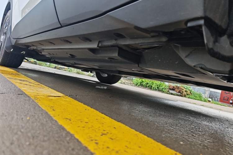 Used Toyota IZOA 2018 2.0L Yichi Edition China V Standard Left Side Sill
