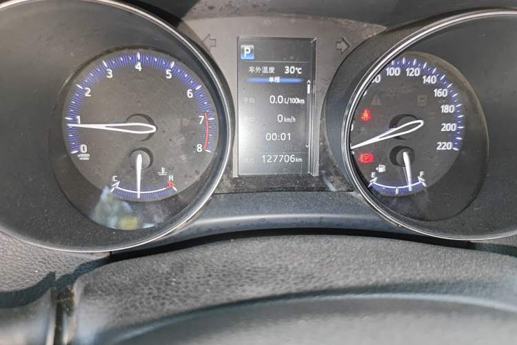 Used Toyota IZOA 2018 2.0L Yichi Edition China V Standard Odometer Close Up