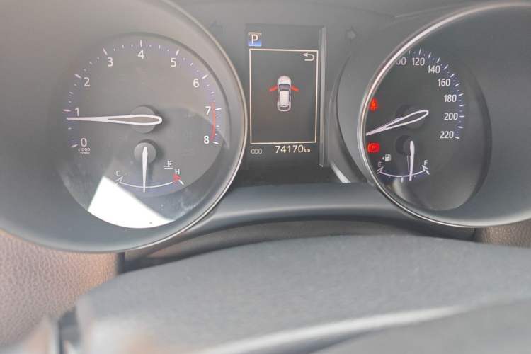 Used Toyota IZOA 2018 2.0L Yichi Edition China V Standard Odometer Close Up
