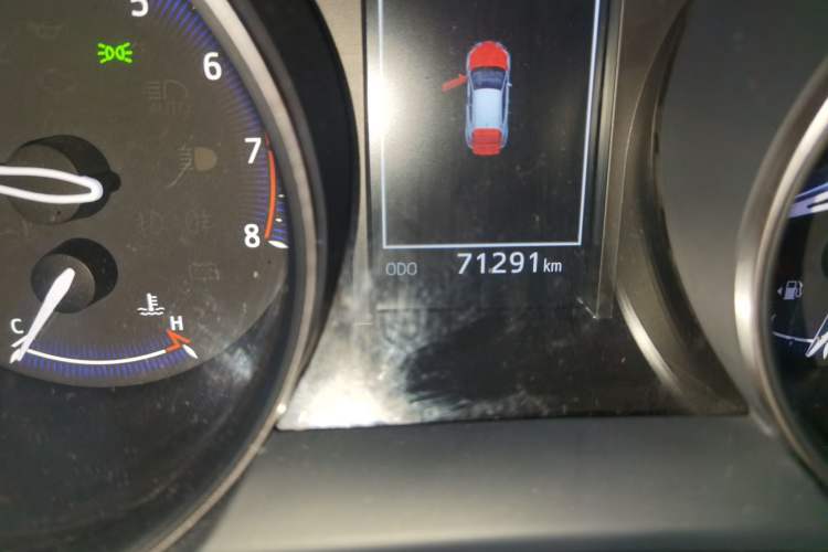 Used Toyota IZOA 2018 2.0L Yichi Version China VI Standard Odometer Close Up