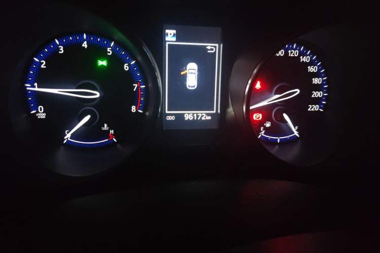 Used Toyota IZOA 2018 2.0L Yichi Edition China V Standard Odometer Close Up