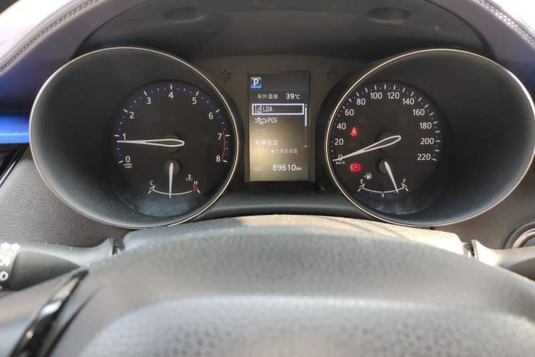 Used Toyota IZOA 2018 2.0L Yichi Version China VI Standard Odometer Close Up