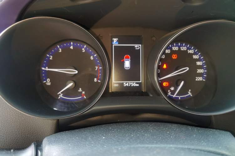 Used Toyota IZOA 2018 2.0L Yichi Version China VI Standard Odometer Close Up
