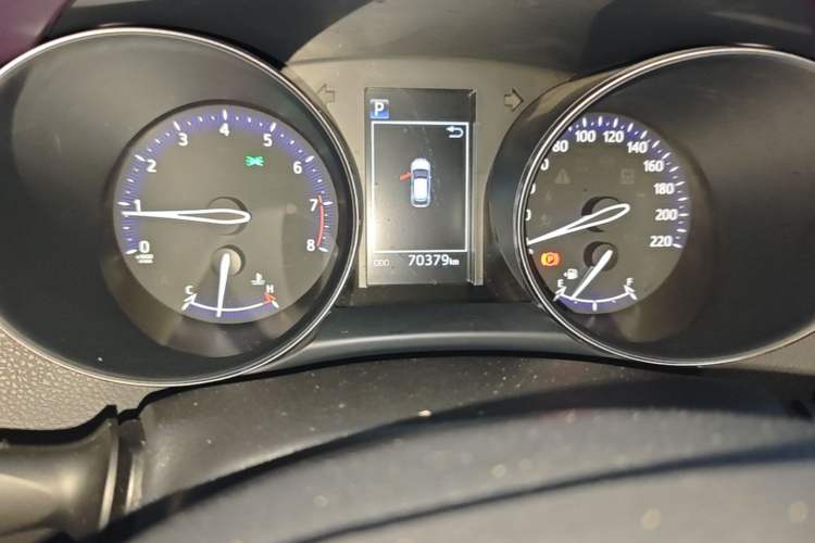 Used Toyota IZOA 2018 2.0L Yichi Version China VI Standard Odometer Close Up