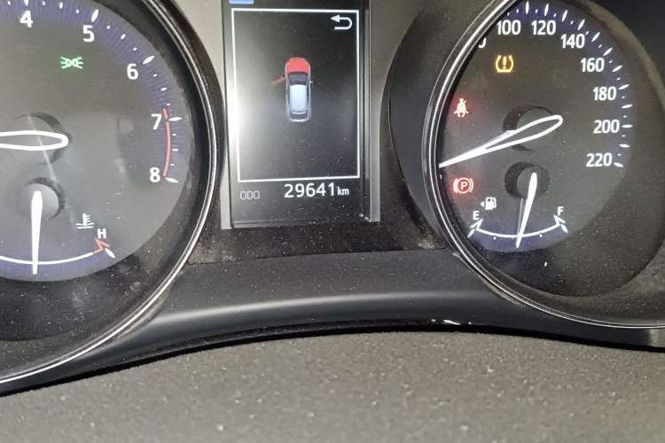 Used Toyota IZOA 2018 2.0L Yichi Version China VI Standard Odometer Close Up