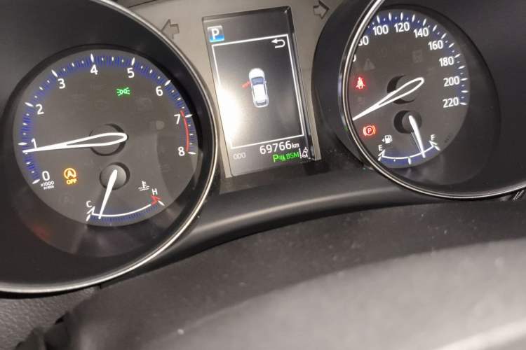 Used Toyota IZOA 2018 2.0L Yichi Version China VI Standard Odometer Close Up