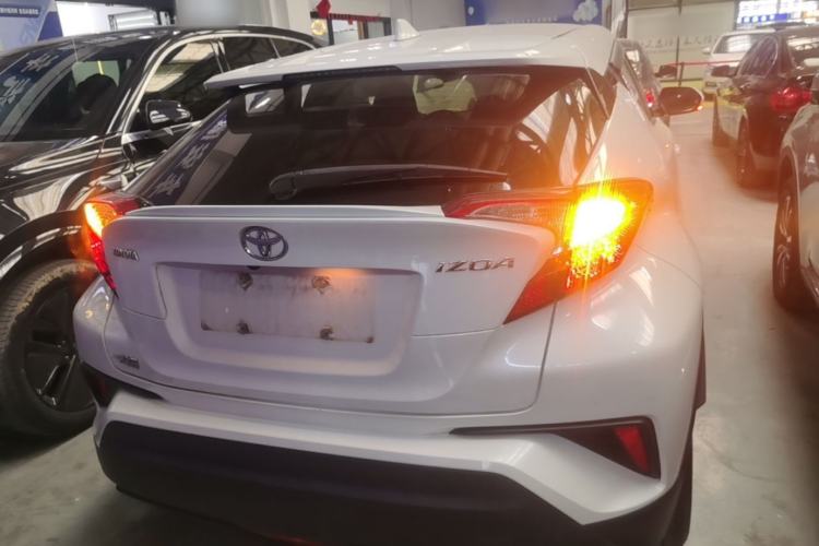 Used Toyota IZOA 2018 2.0L Yichi Version China VI Standard Rear