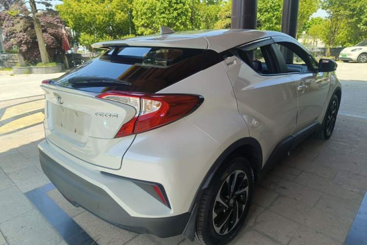 Used Toyota IZOA 2018 2.0L Yichi Version China VI Standard Rear Right 45 Deg