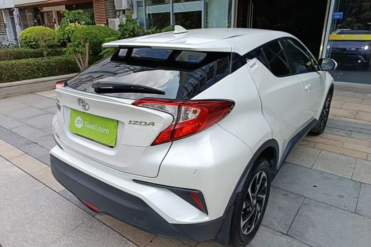 Used Toyota IZOA 2018 2.0L Yichi Edition China V Standard Rear Right 45 Deg