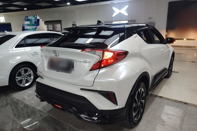 Used Toyota IZOA 2018 2.0L Yichi Version China VI Standard Rear Right 45 Deg