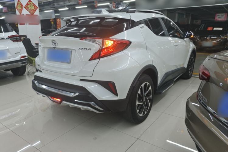 Used Toyota IZOA 2018 2.0L Yichi Version China VI Standard Rear Right 45 Deg