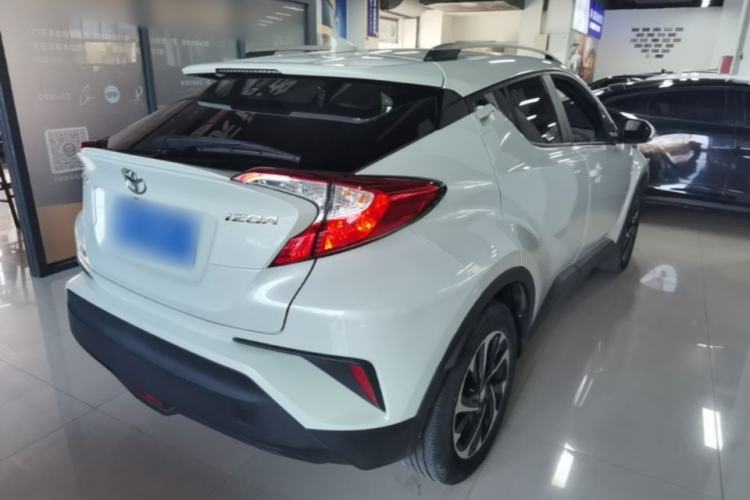Used Toyota IZOA 2018 2.0L Yichi Edition China V Standard Rear Right 45 Deg