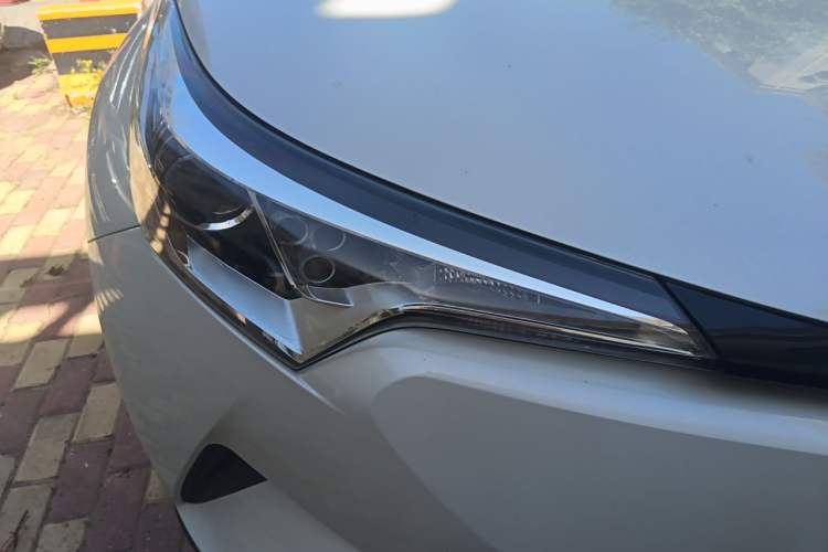 Used Toyota IZOA 2018 2.0L Yichi Edition China V Standard Right Front Headlight