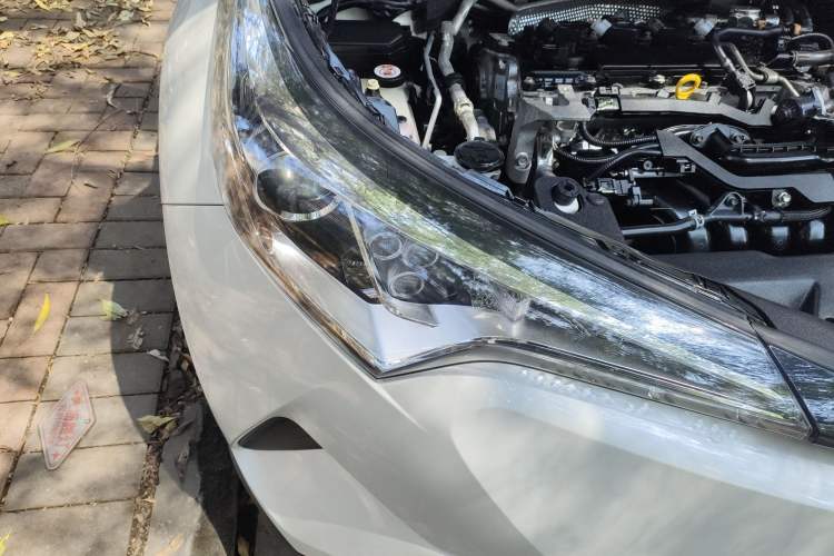 Used Toyota IZOA 2018 2.0L Yichi Version China VI Standard Right Front Headlight