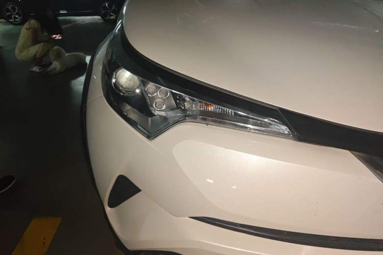Used Toyota IZOA 2018 2.0L Yichi Edition China V Standard Right Front Headlight