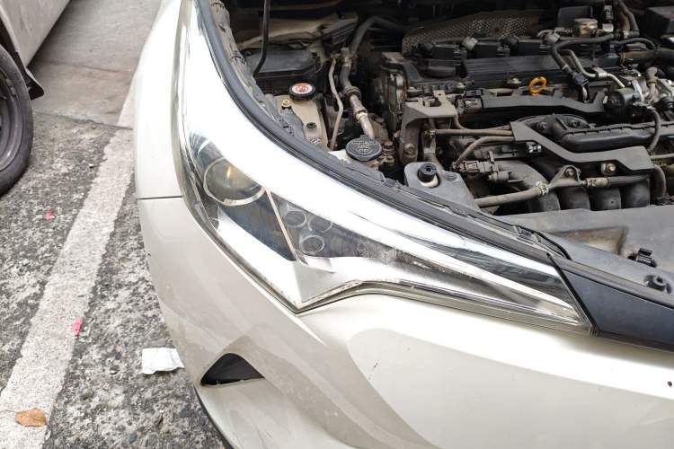 Used Toyota IZOA 2018 2.0L Yichi Edition China V Standard Right Front Headlight