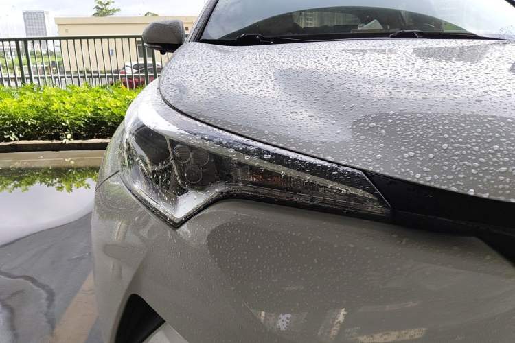 Used Toyota IZOA 2018 2.0L Yichi Version China VI Standard Right Front Headlight