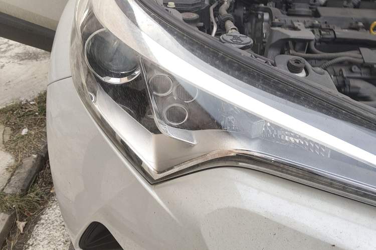 Used Toyota IZOA 2018 2.0L Yichi Version China VI Standard Right Front Headlight
