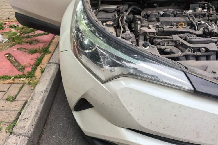 Used Toyota IZOA 2018 2.0L Yichi Version China VI Standard Right Front Headlight