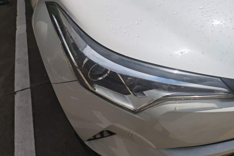 Used Toyota IZOA 2018 2.0L Yichi Edition China V Standard Right Front Headlight