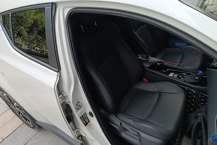 Used Toyota IZOA 2018 2.0L Yichi Edition China V Standard Right Front Seat