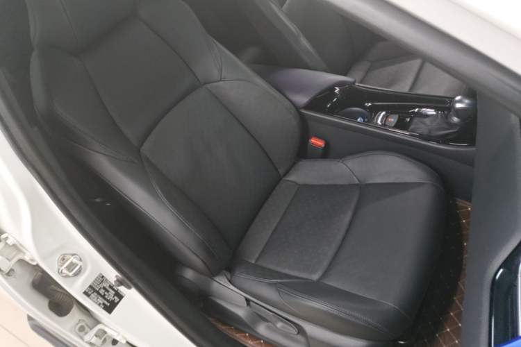 Used Toyota IZOA 2018 2.0L Yichi Version China VI Standard Right Front Seat
