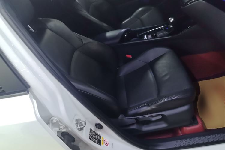 Used Toyota IZOA 2018 2.0L Yichi Edition China V Standard Right Front Seat