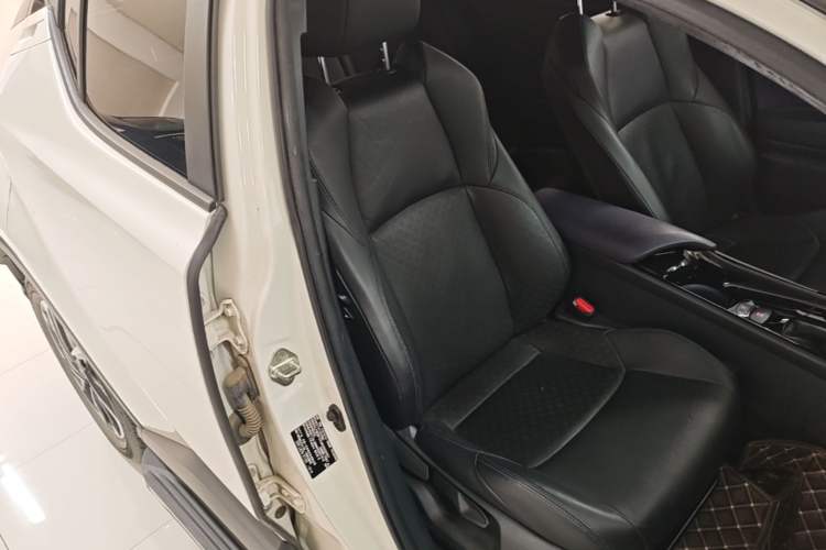 Used Toyota IZOA 2018 2.0L Yichi Version China VI Standard Right Front Seat