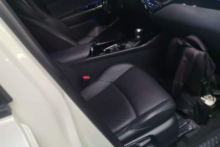 Used Toyota IZOA 2018 2.0L Yichi Version China VI Standard Right Front Seat