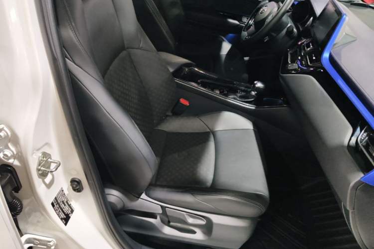Used Toyota IZOA 2018 2.0L Yichi Version China VI Standard Right Front Seat