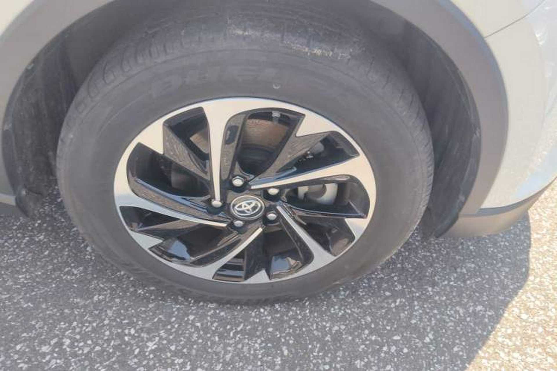 Used Toyota IZOA 2018 2.0L Yichi Version China VI Standard Right Front Wheel Hub