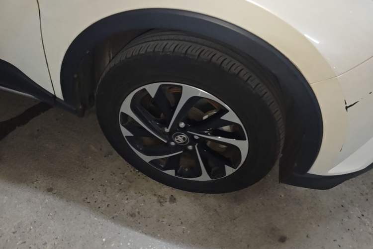 Used Toyota IZOA 2018 2.0L Yichi Version China VI Standard Right Front Wheel Hub
