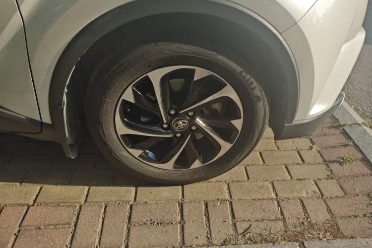 Used Toyota IZOA 2018 2.0L Yichi Edition China V Standard Right Front Wheel Hub