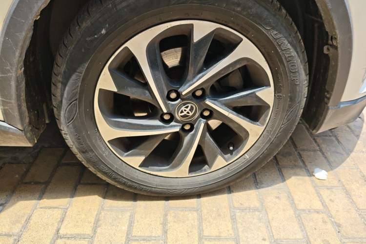 Used Toyota IZOA 2018 2.0L Yichi Version China VI Standard Right Front Wheel Hub