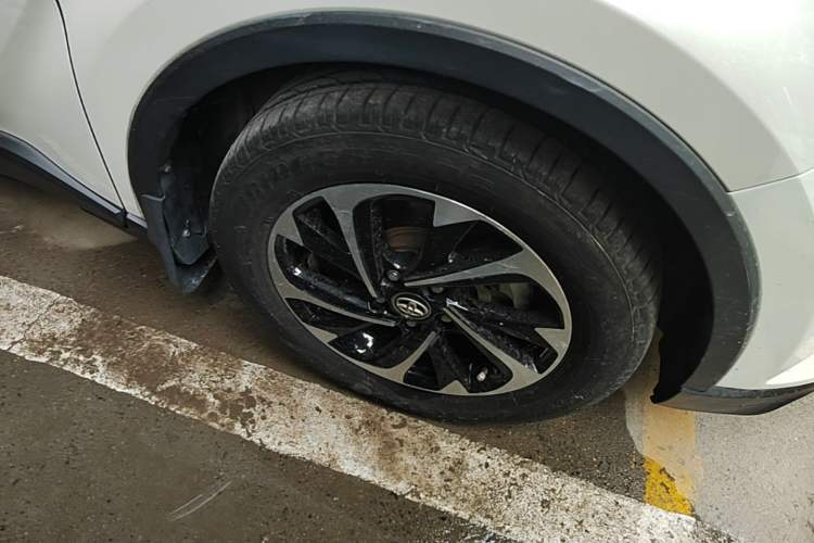 Used Toyota IZOA 2018 2.0L Yichi Version China VI Standard Right Front Wheel Hub