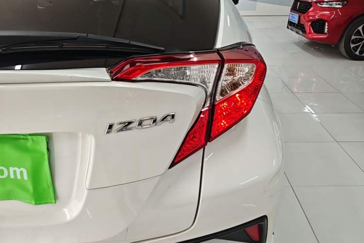 Used Toyota IZOA 2018 2.0L Yichi Version China VI Standard Right Rear Taillight