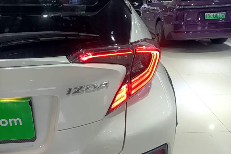 Used Toyota IZOA 2018 2.0L Yixuan Version China V Standard Right Rear Taillight