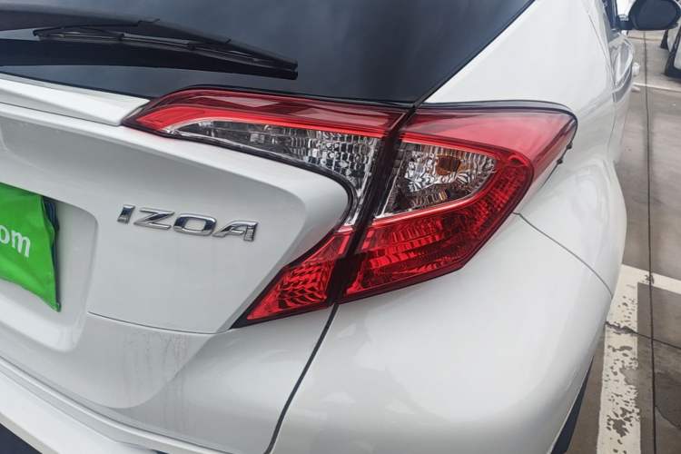 Used Toyota IZOA 2018 2.0L Yichi Version China VI Standard Right Rear Taillight