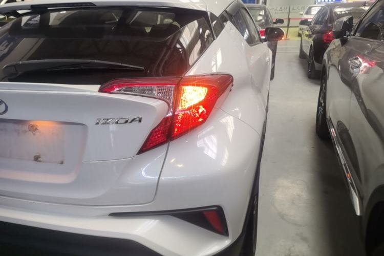 Used Toyota IZOA 2018 2.0L Yichi Version China VI Standard Right Rear Taillight