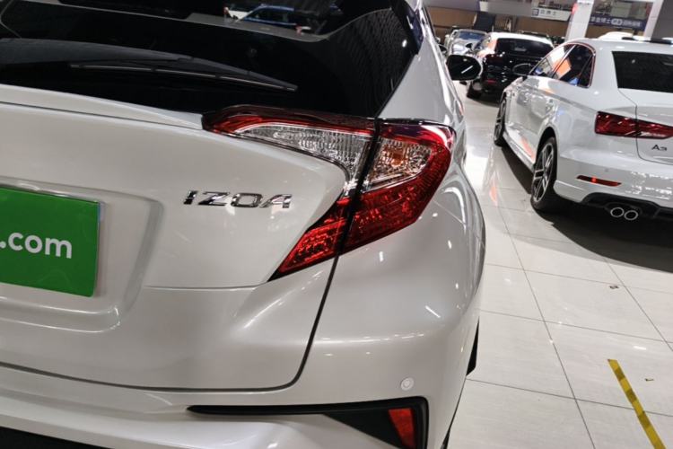 Used Toyota IZOA 2018 2.0L Yichi Version China VI Standard Right Rear Taillight
