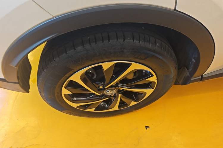 Used Toyota IZOA 2018 2.0L Yichi Edition China V Standard Right Rear Wheel Hub